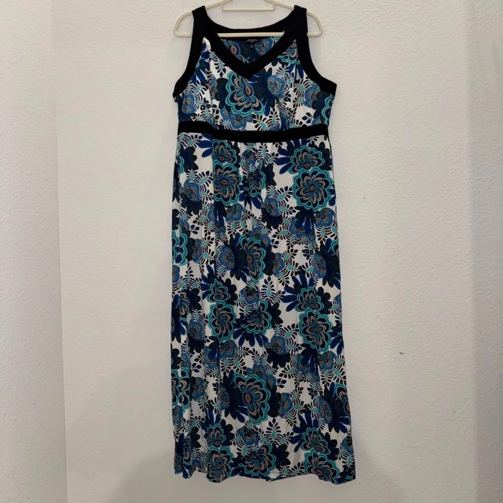 Notations Women's 2X Sleeveless Dress Floral Paisley Pattern Black Trim V Neck